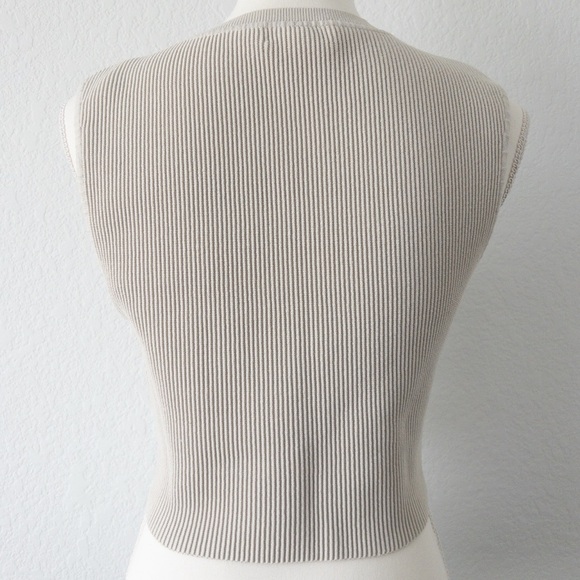 Aritzia Babaton Sculpt Knit Sleeveless Crewneck Ribbed Cropped Tank Large - Picture 4 of 7